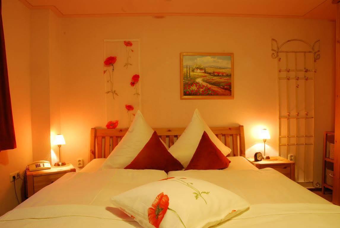 Logis L'Auberge Gutshof Бишофсверда Екстериор снимка