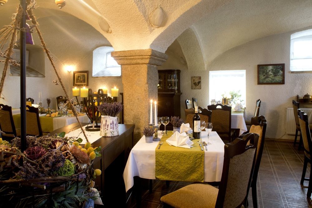 Logis L'Auberge Gutshof Бишофсверда Екстериор снимка