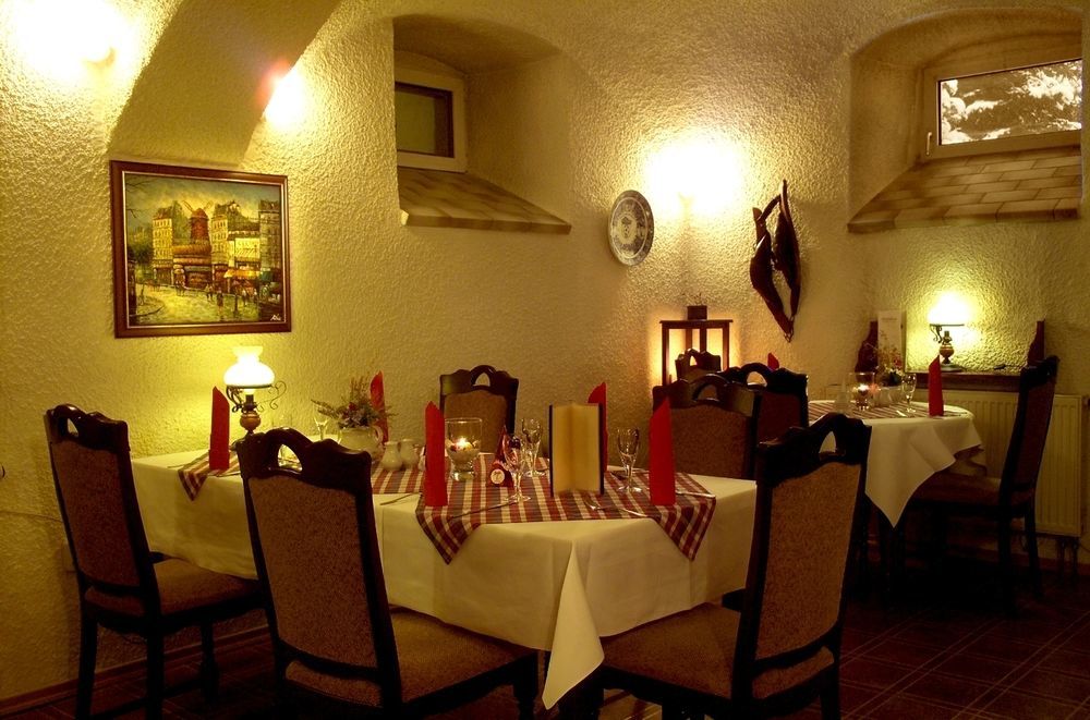 Logis L'Auberge Gutshof Бишофсверда Екстериор снимка